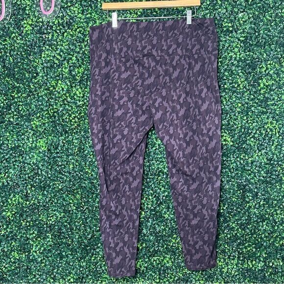 Db Sunday Woman Purple Camo Leggings Sz 3X - Picture 4 of 5